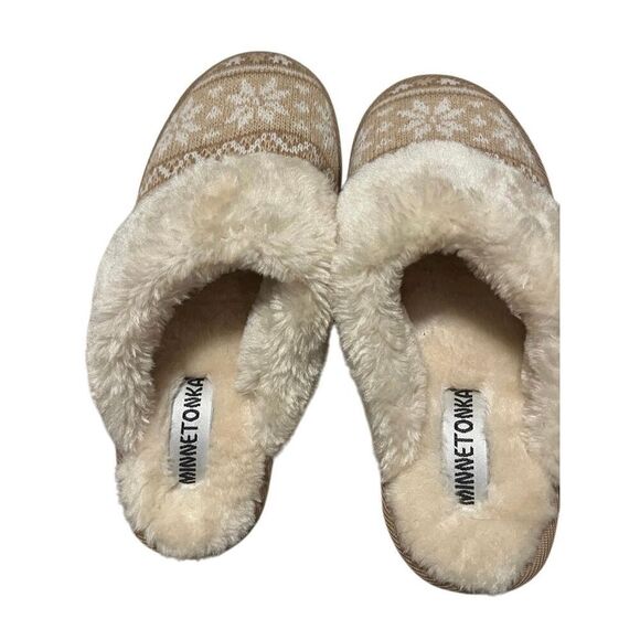 NEW Minnetonka Limited Edition Suede Chesney Slippers 8 - Picture 1 of 4